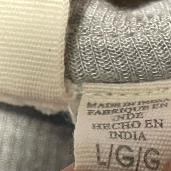 CLOTH by RD open back top size large. Very soft and stretchy, raw hem, EUC - Picture 5 of 6